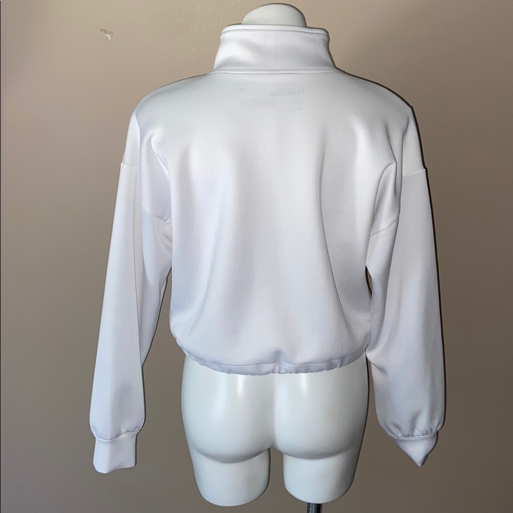 Sports Illustrated Women’s White 1/4 Zip Long Sleeve Pullover Top Size Medium - Picture 2 of 5